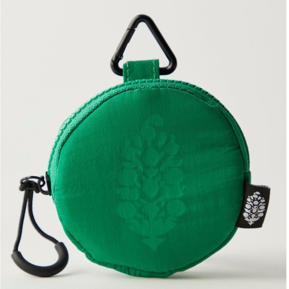 FP Movement by Free People Accessories - Free People Movement Essential Only Pouch NWT